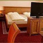 Zum Erdinger Weissbraeu Hotel