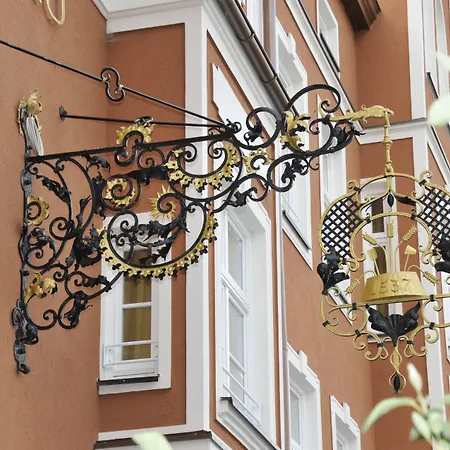 Zum Erdinger Weissbraeu Hotel