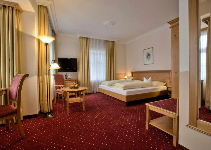 Zum Erdinger Weissbraeu Hotel