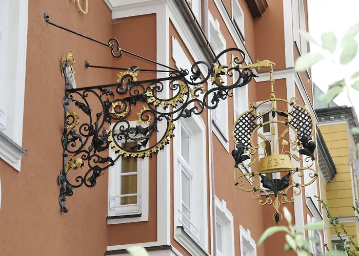 Zum Erdinger Weissbraeu Hotel