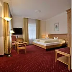 Zum Erdinger Weissbraeu Hotel