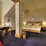 Zum Erdinger Weissbraeu Hotel 4*