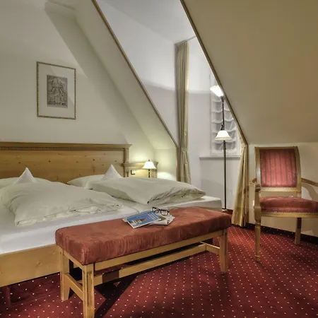 Zum Erdinger Weissbraeu ホテル エルディング