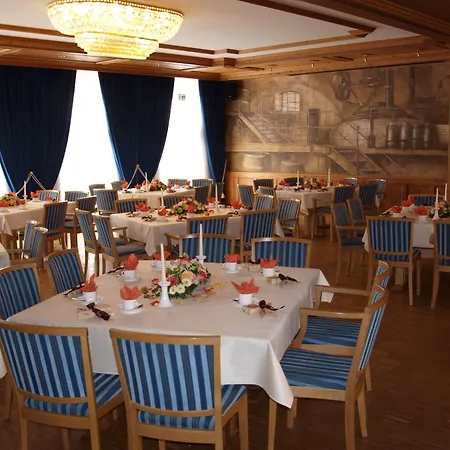 Zum Erdinger Weissbraeu 4* エルディング