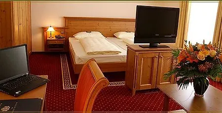 Zum Erdinger Weissbraeu Hotel